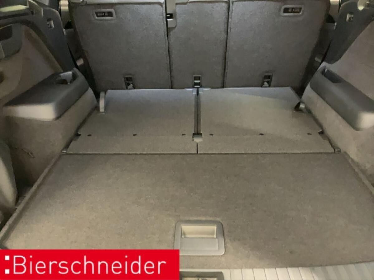 Volkswagen Tayron R-Line 2.0 TDI DSG 4M. *7S/AHK/PANO/STHZG*