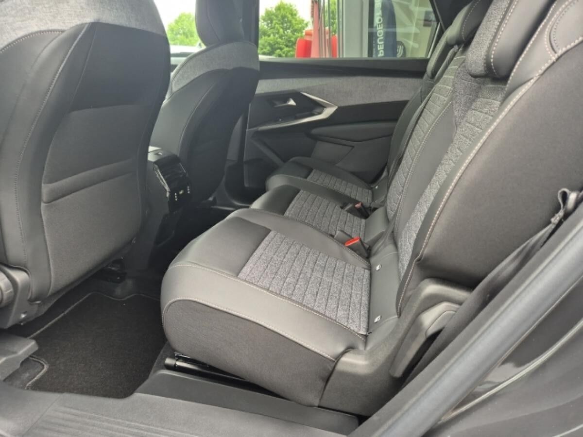 Peugeot 5008 Allure HYBRID 145 e-DSC6 Navi LED CarPlay