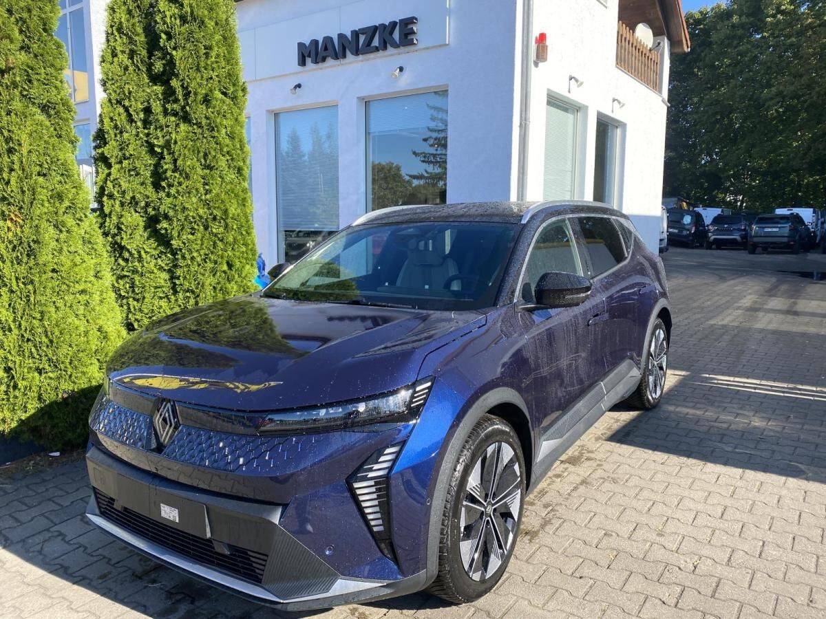 Renault Scenic Iconic 220 Long Range