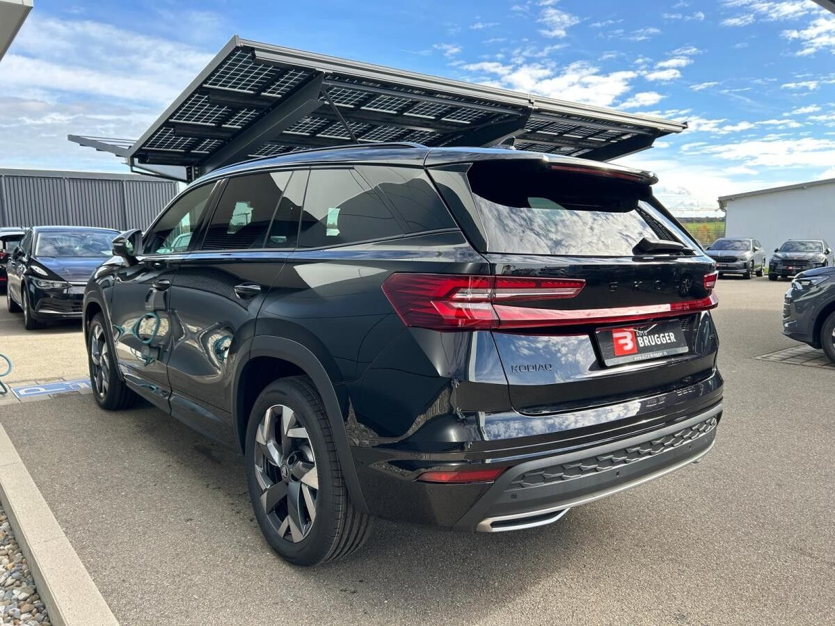 Skoda Kodiaq 2.0 TSI DSG 4x4 Sportline MATRIX AHK PANO