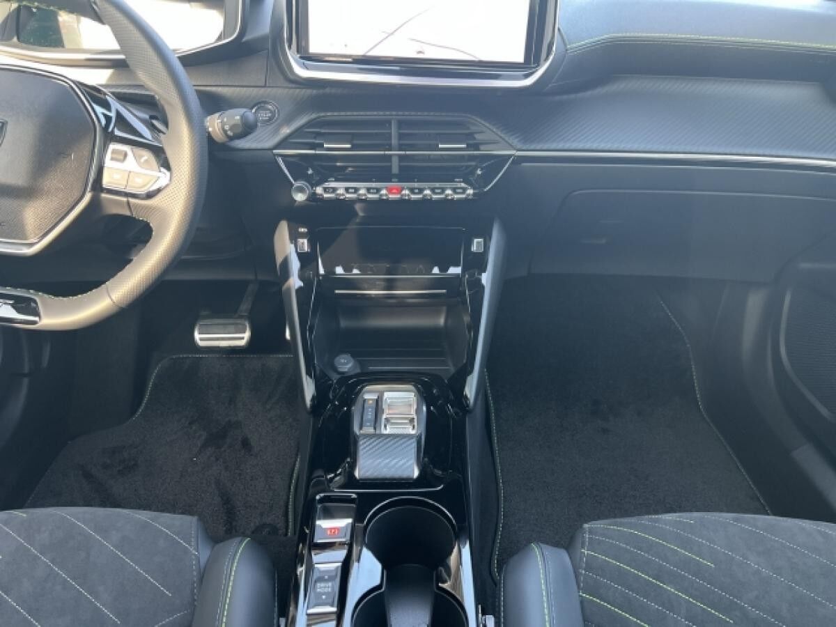 Peugeot 2008 Hybrid GT 145 e-DSC6 ACC Panodach Navi