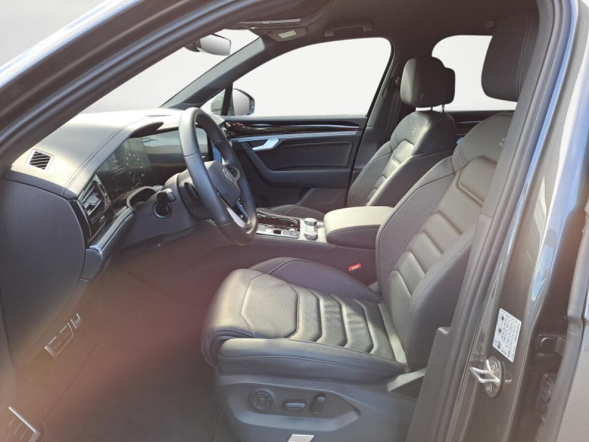 Volkswagen Touareg 3.0 V6 TDI R-Line, AHK, IQ-Drive, sofort verfügbar