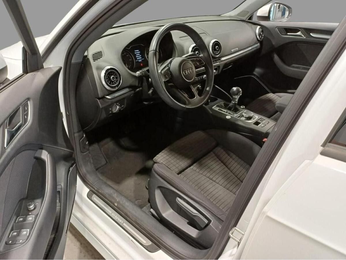 Audi A3 Sportback sport 40 TFSIe LED ACC Navi SHZ