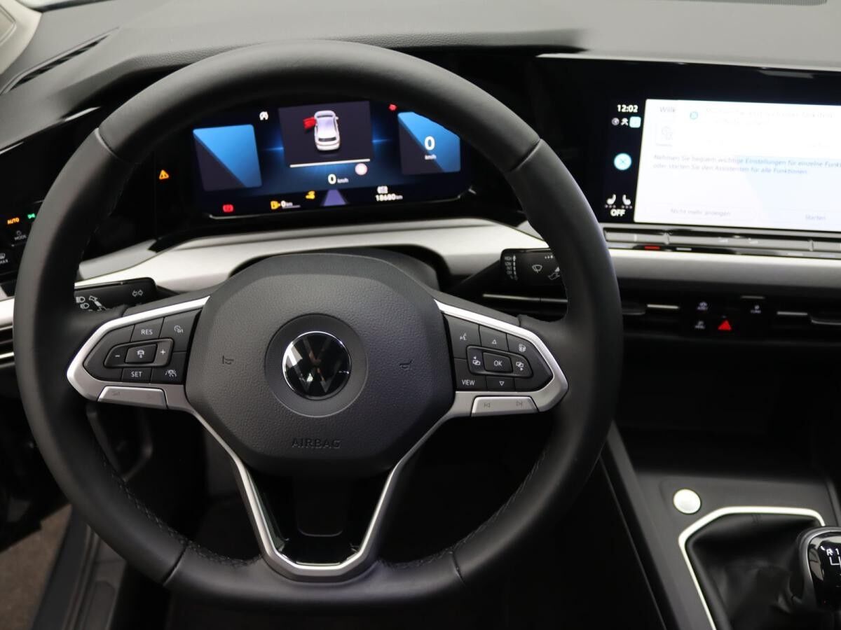 Volkswagen Golf VIII Life 1.5TSI / Navi, App, ACC, LED, SHZ