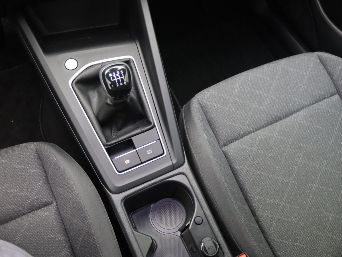 Volkswagen Golf VIII Life 1.5TSI / Navi, App, ACC, LED, SHZ