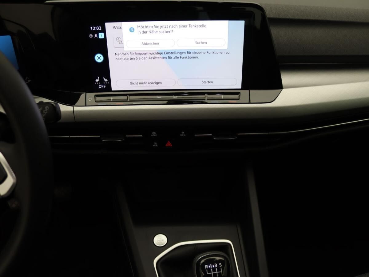 Volkswagen Golf VIII Life 1.5TSI / Navi, App, ACC, LED, SHZ