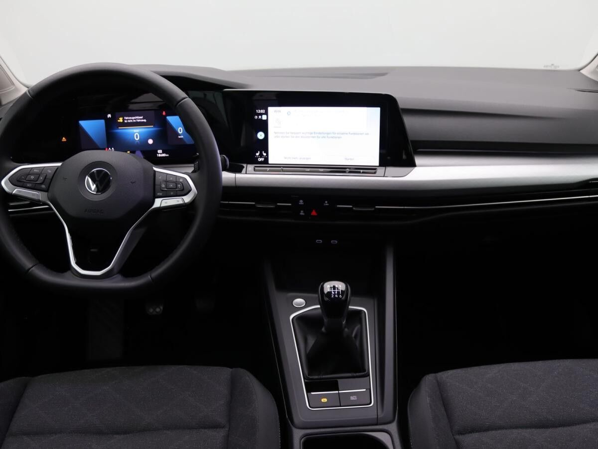 Volkswagen Golf VIII Life 1.5TSI / Navi, App, ACC, LED, SHZ