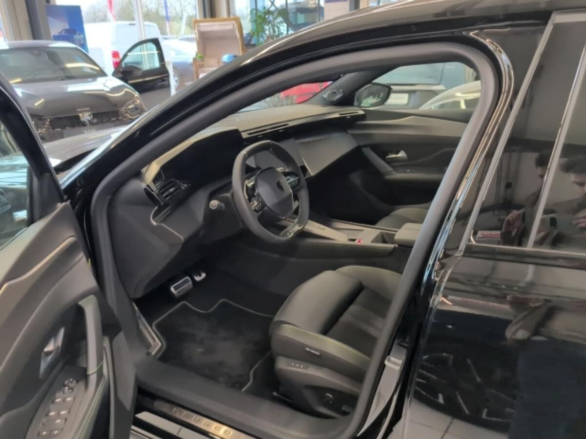 Peugeot 408 Hybrid GT 145 e-DSC6 Panorama Navi SHZ