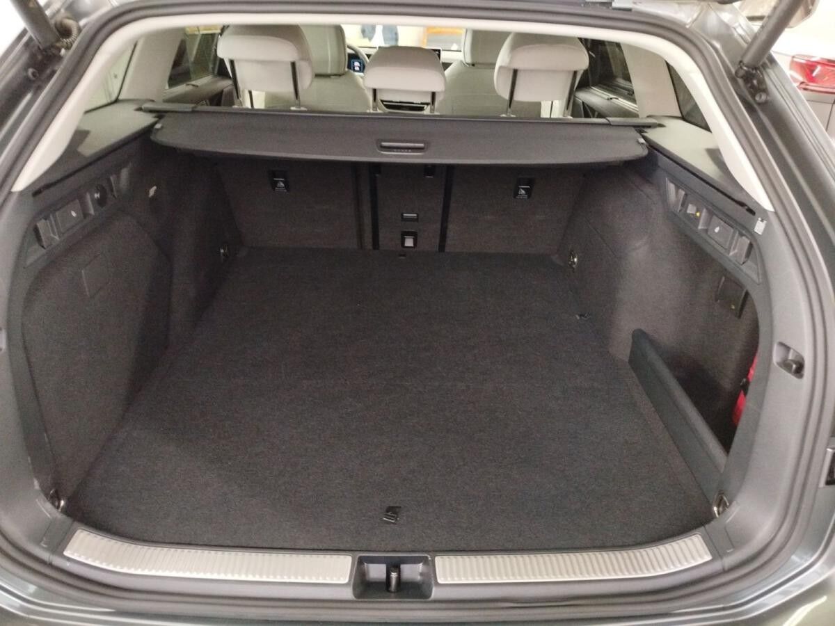 Volkswagen Passat Variant 1.5 TSI DSG eHybrid Navi IQ.Light DAB+ FrontAssist