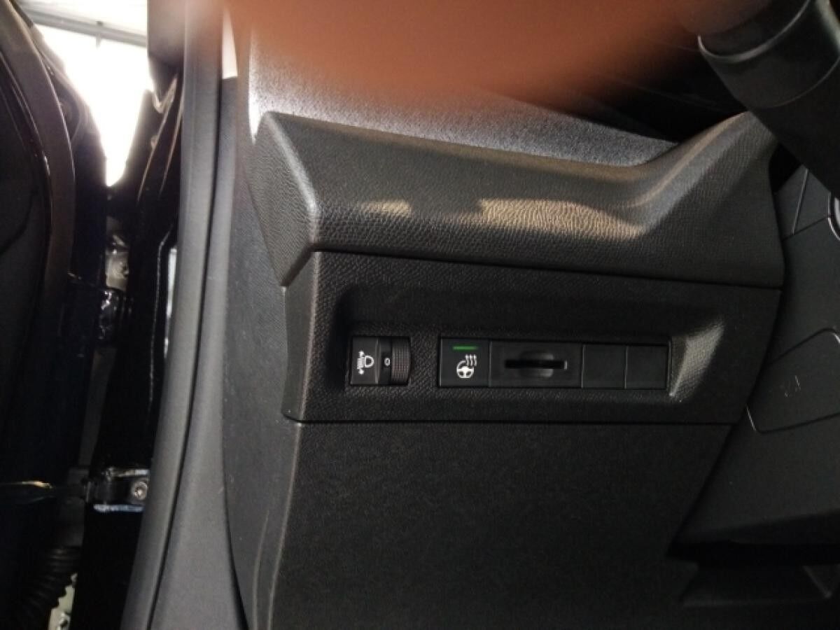 Peugeot 308 ALLURE HYBRID 145 e-DSC6 *TAGESZULASSUNG*