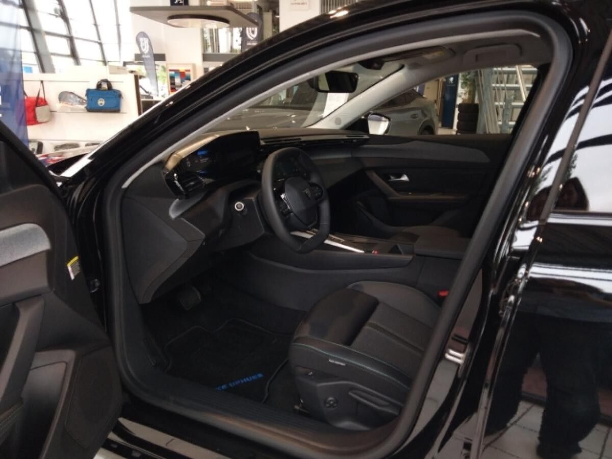 Peugeot 308 ALLURE HYBRID 145 e-DSC6 *TAGESZULASSUNG*