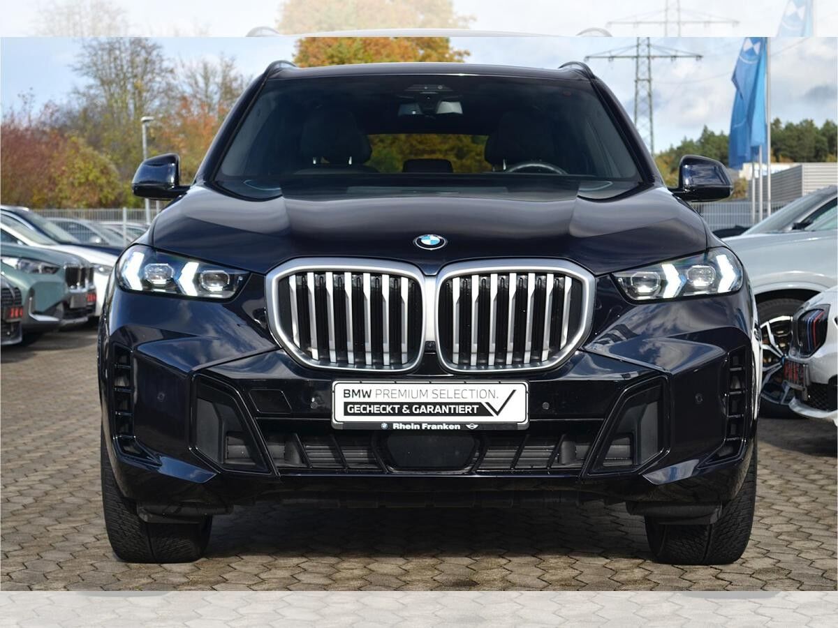 BMW X5 xDrive 30d M-Sport, LiveCptProf, Iconic Glow, Ad.LED, Harm/Kard, AHK, Pano, Soft-Close uvm.