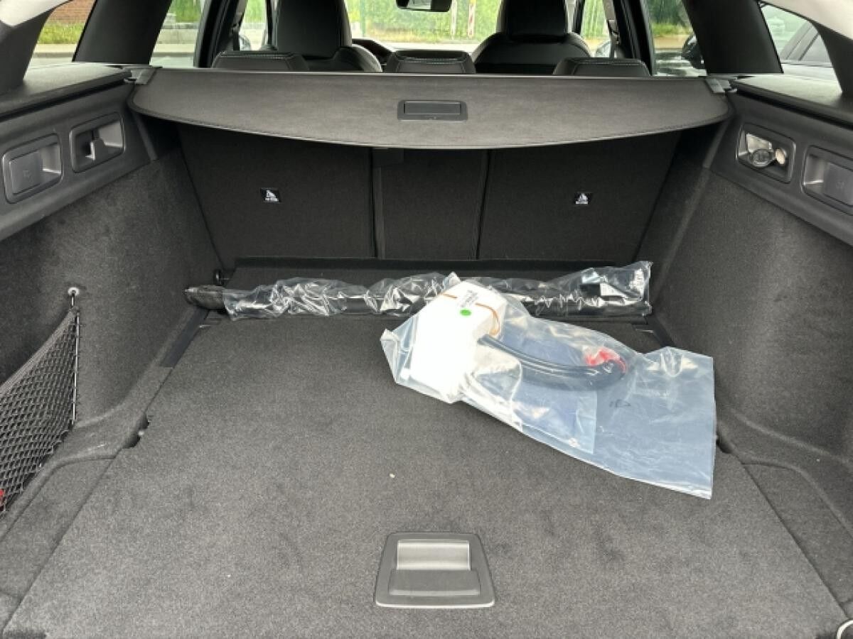 Peugeot 308 SW ALLURE BlueHDi 130 EAT8 Navi  ACC CarPlay