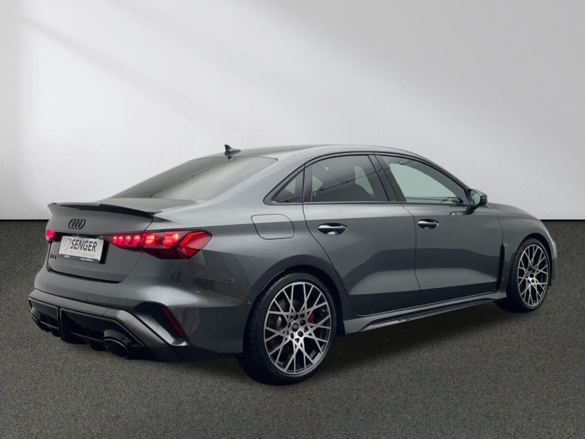 Audi RS3 RS 3 Limousine (8YM)