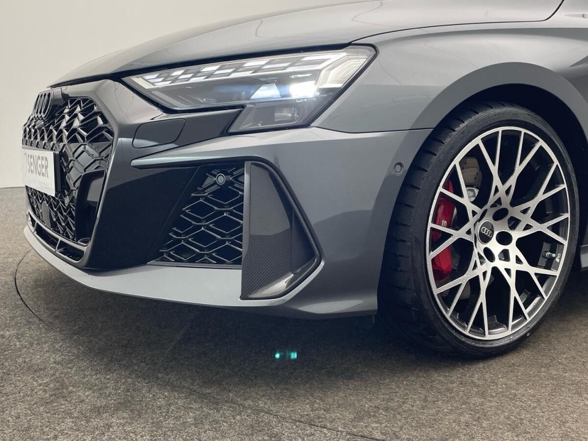 Audi RS3 RS 3 Limousine (8YM)