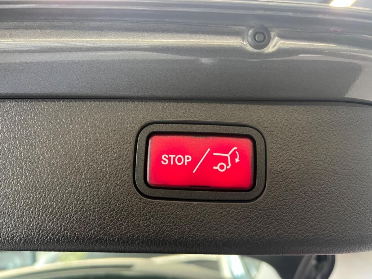 Mercedes-Benz C 300 e T-Modell ACC+LED+Navi+SHZ+HUD