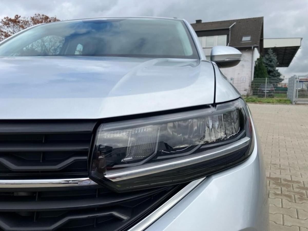 Volkswagen T-Cross Life 1.0 TSI 85kW - 16Zoll+GJR+LED+Navi+SHZ+Carplay+ACC+IQ Drive+Kamera+Navi+Digital Cockpit