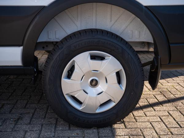 Ford Transit Trend 350L3 FWD ExpressLine 360°Kameras inkl. Laderaumverkleidung mit Boden und Allwetter
