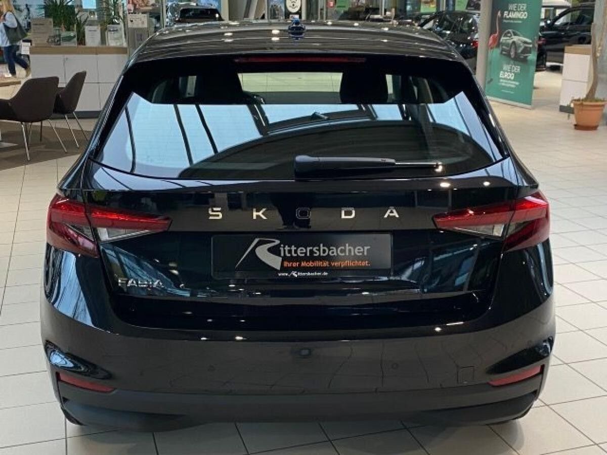 Skoda Fabia Selection 1,0 TSI 5-Gang-Schaltgetriebe Sofort Verfügbar