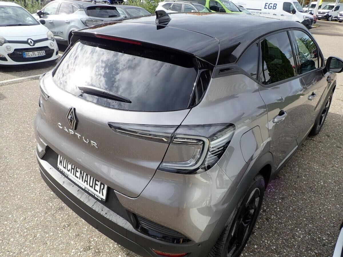 Renault Captur Techno Mild Hybrid 140