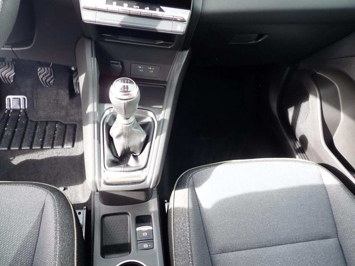 Renault Captur Techno Mild Hybrid 140