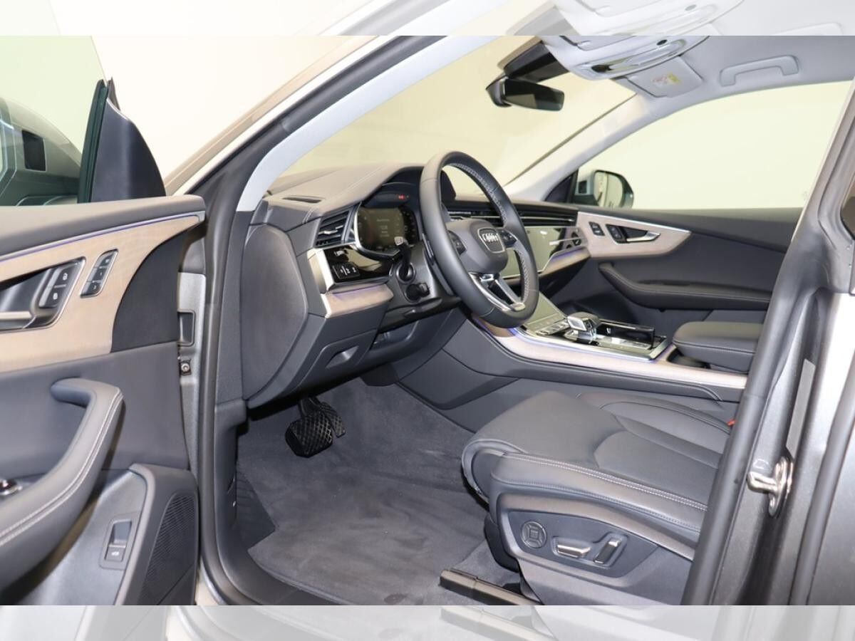 Audi Q8 50 TDI quattro . Matrix B&O HuD ACC