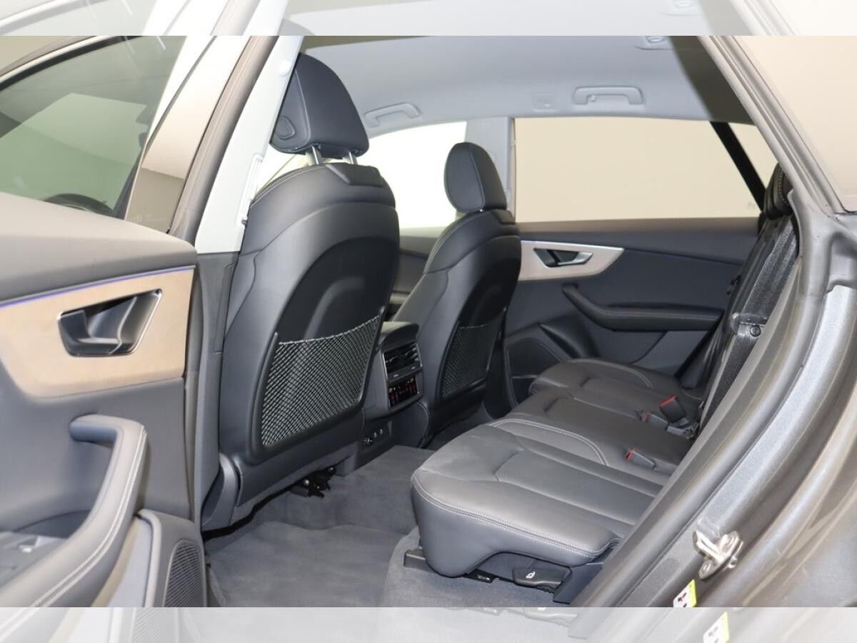 Audi Q8 50 TDI quattro . Matrix B&O HuD ACC