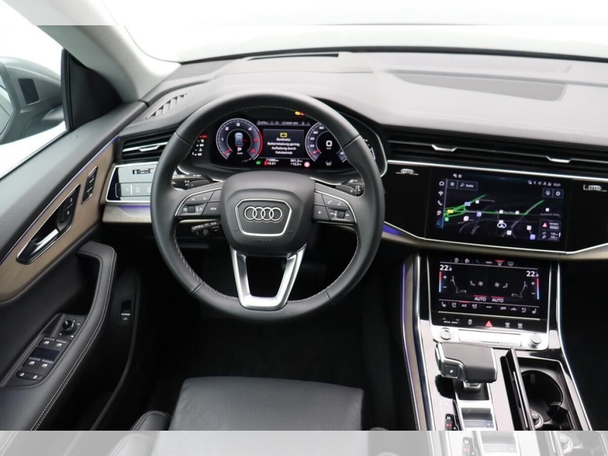 Audi Q8 50 TDI quattro . Matrix B&O HuD ACC