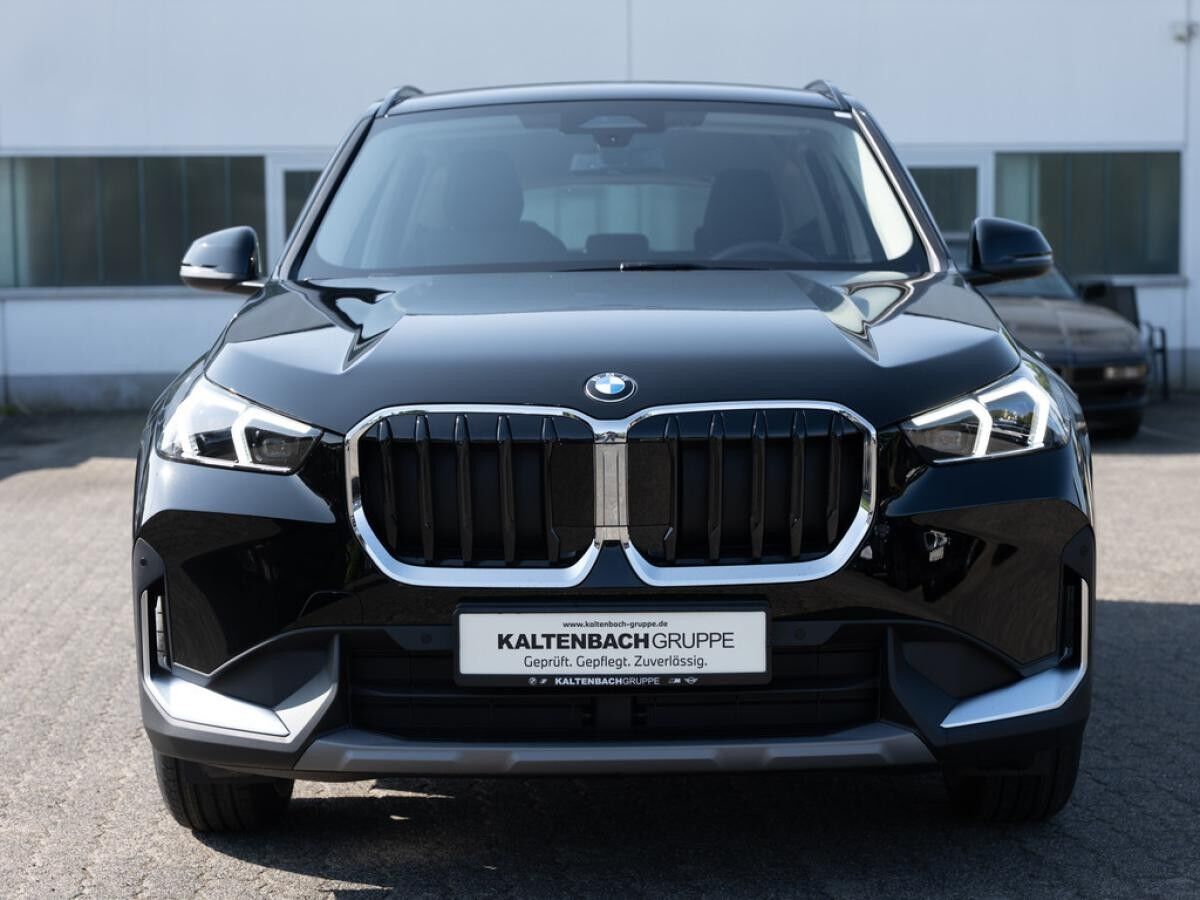 BMW X1 sDrive 18i LED ACC AHK KAMERA *sofort verfügbar"