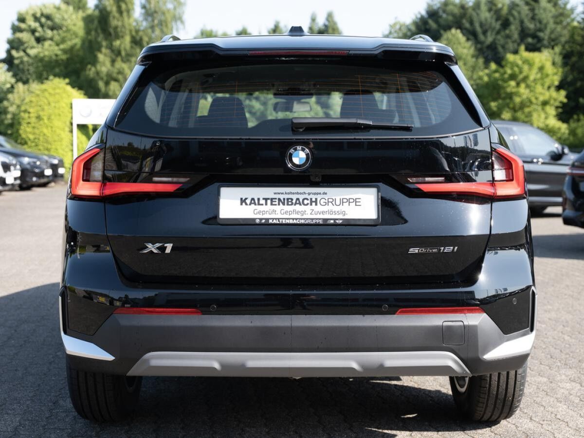BMW X1 sDrive 18i LED ACC AHK KAMERA *sofort verfügbar"