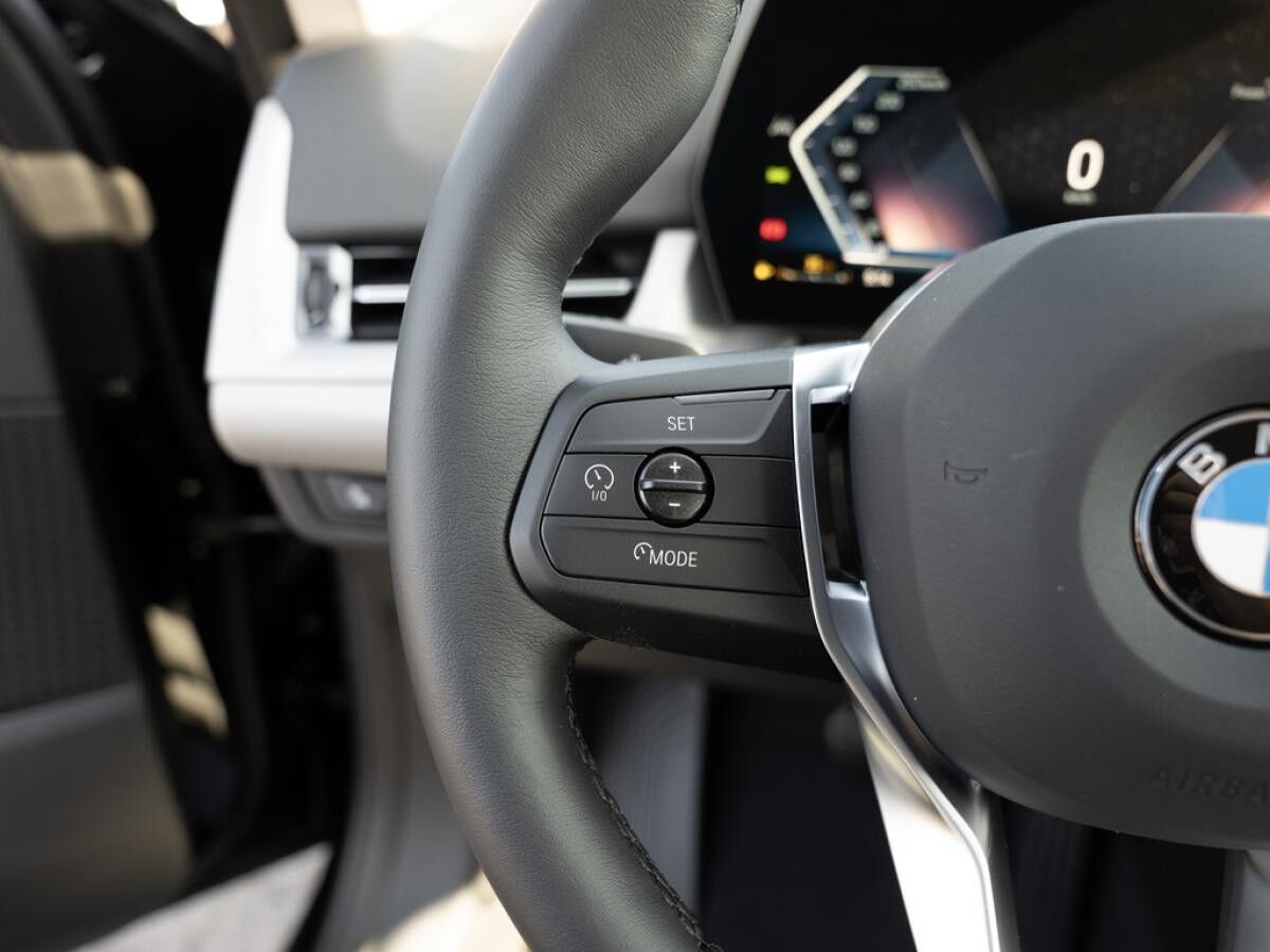 BMW X1 sDrive 18i LED ACC AHK KAMERA *sofort verfügbar"