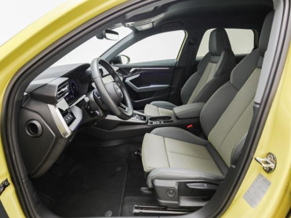 Audi A3 Sportback 45 TFSIe S line HUD AHK Matrix