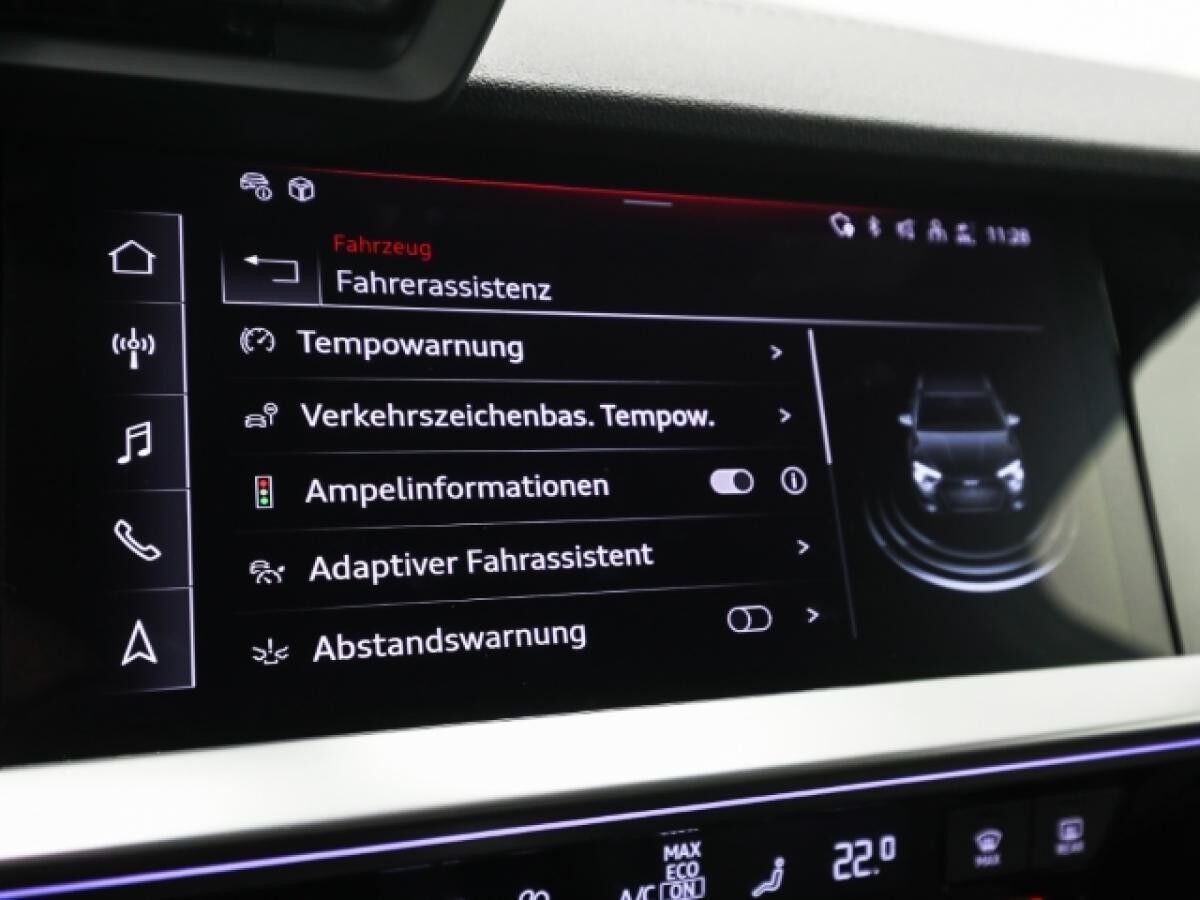 Audi A3 Sportback 45 TFSIe S line HUD AHK Navi Matrix