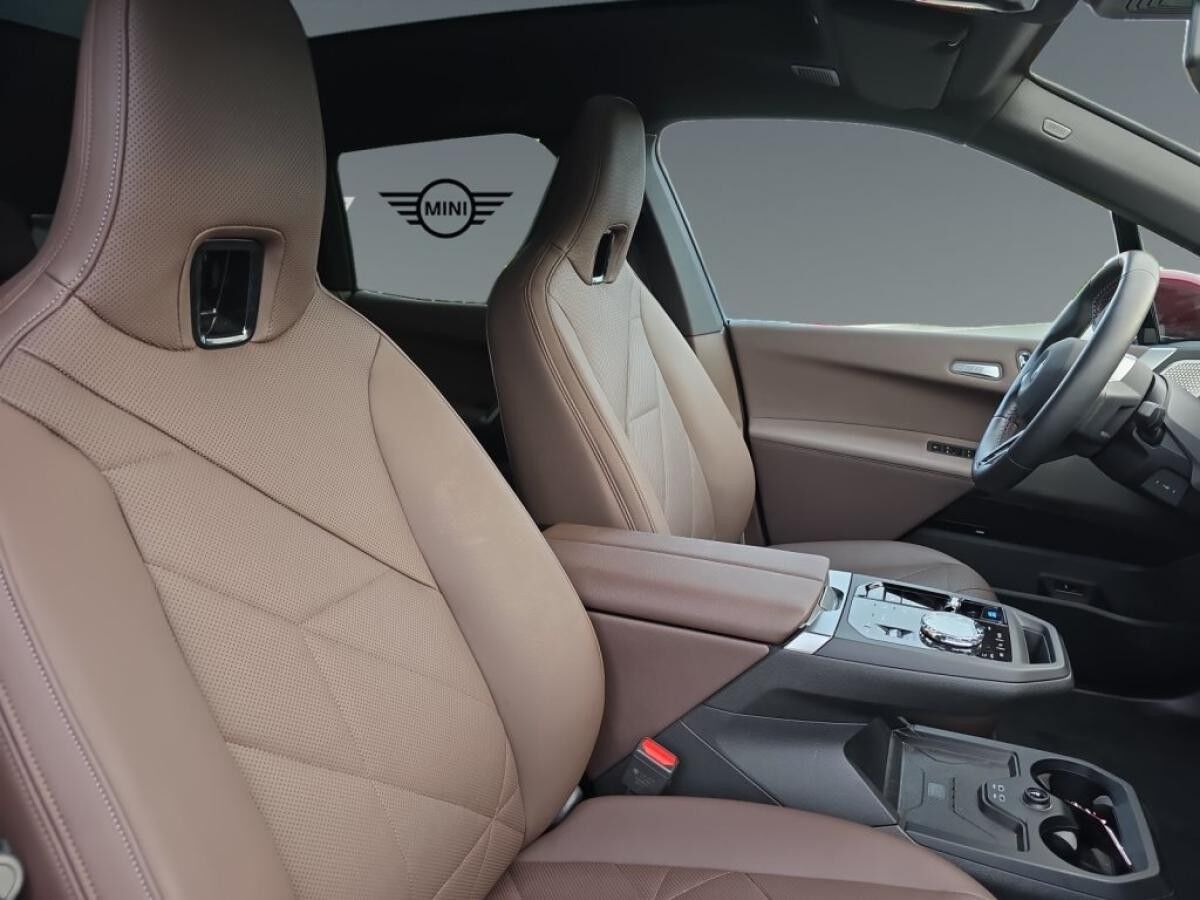 BMW ix M60 Multisitze*Sitzbelüftung*Sky Lounge*Luftfederung*uvm.