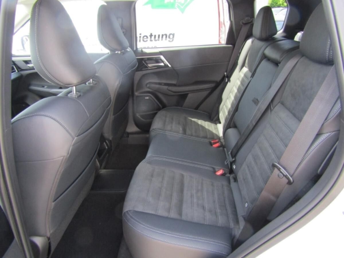 Mitsubishi Outlander Plug-in Hybrid 2.4 Plus MIVEC NAVI LED RFK ACC GRA LKHZ