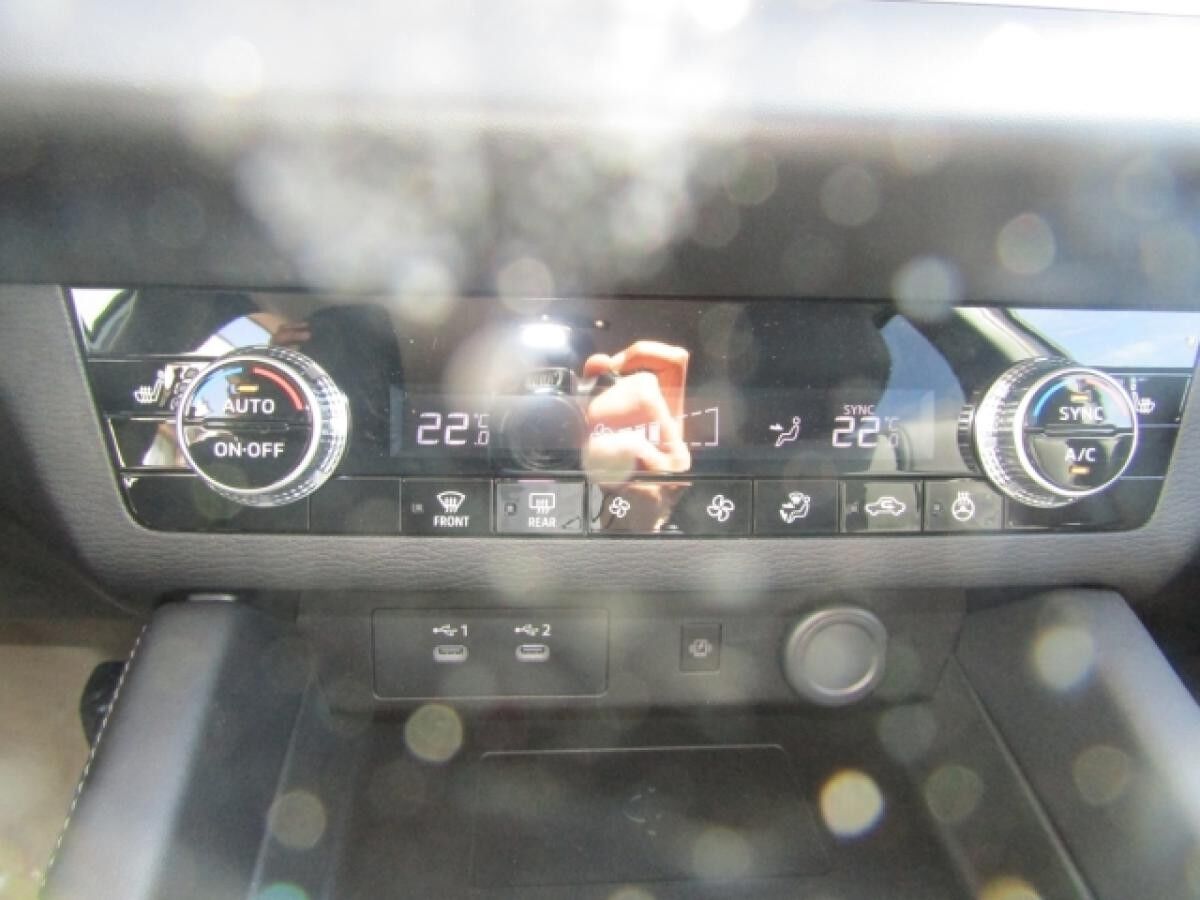 Mitsubishi Outlander Plug-in Hybrid 2.4 Plus MIVEC NAVI LED RFK ACC GRA LKHZ