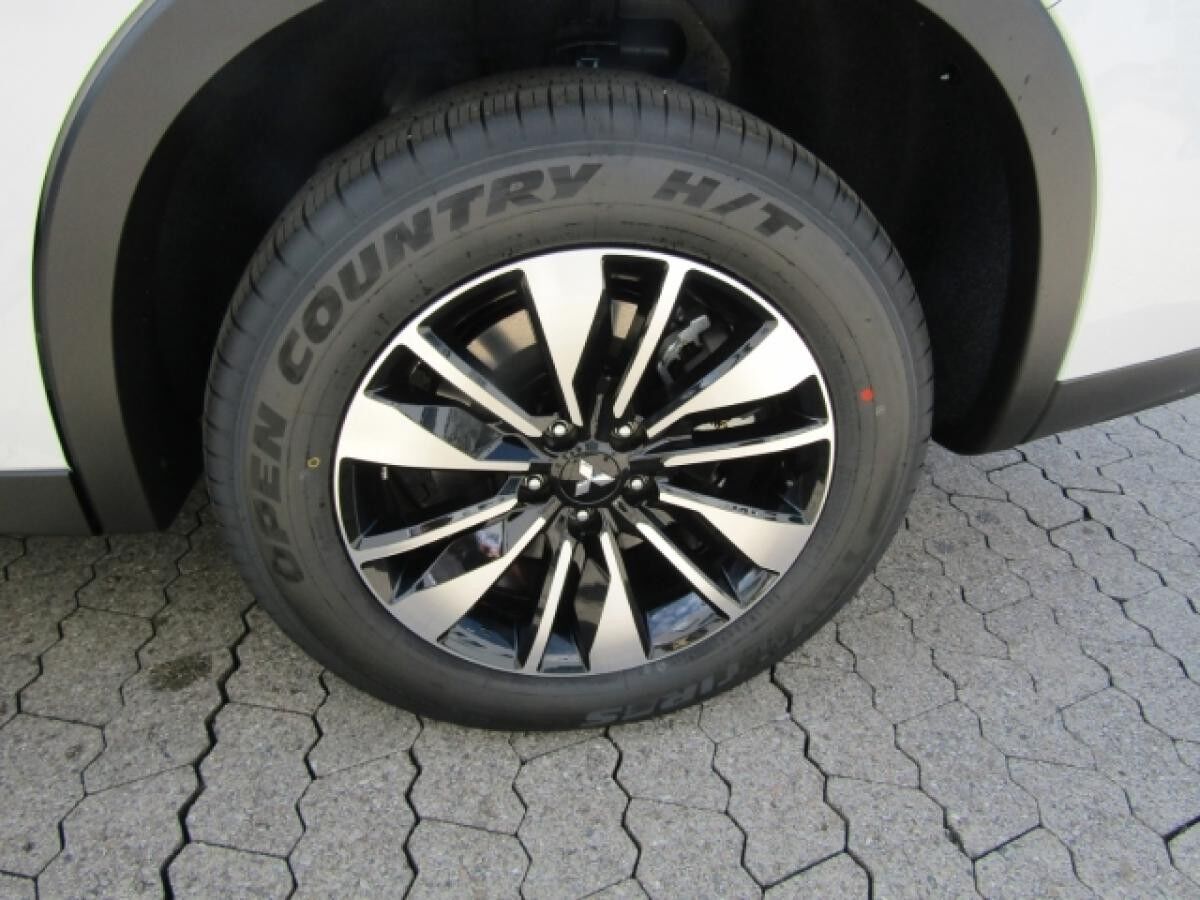 Mitsubishi Outlander Plug-in Hybrid 2.4 Plus MIVEC NAVI LED RFK ACC GRA LKHZ