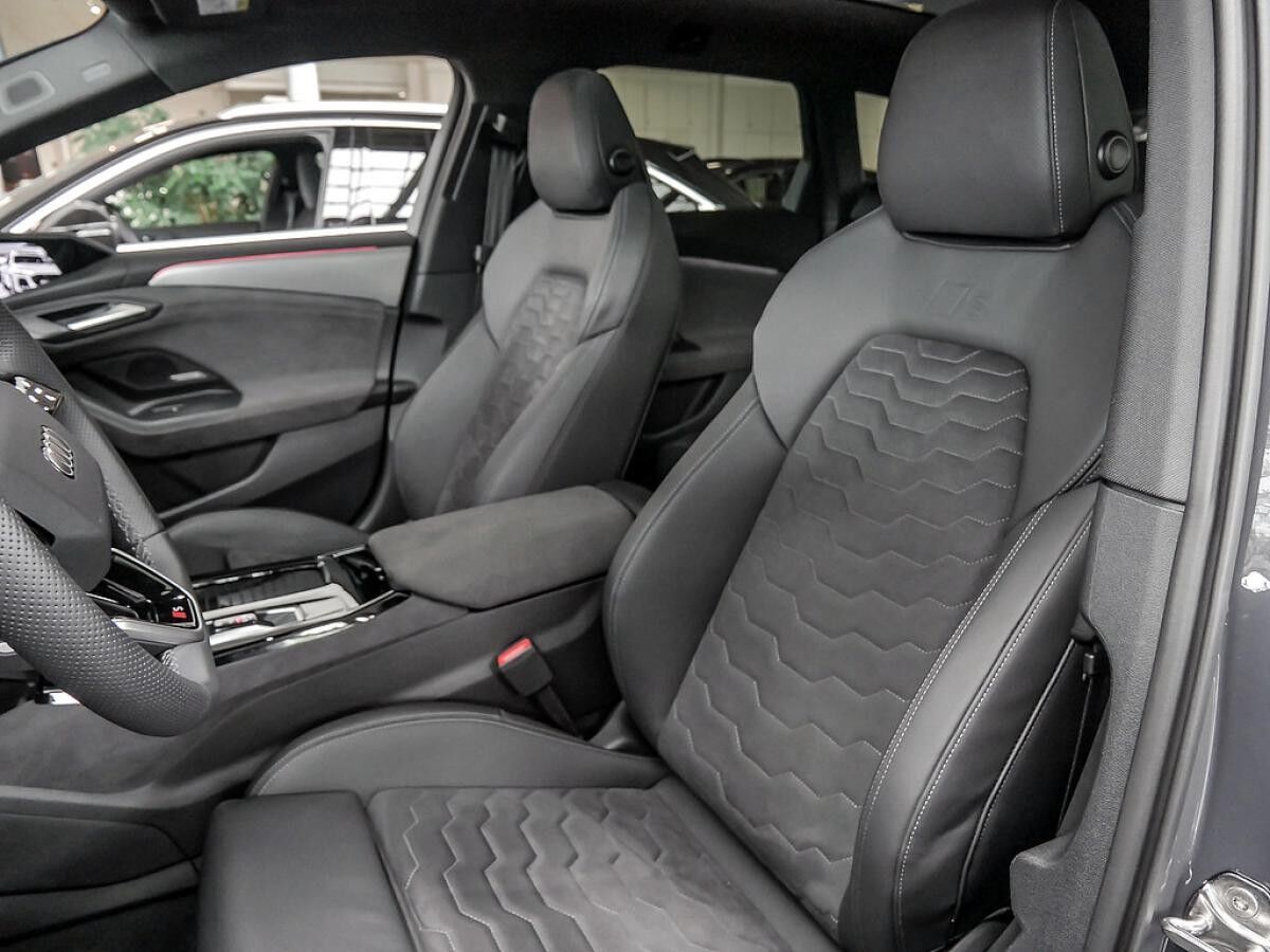 Audi A6 e-tron Avant performance 270 KW (0,25%)