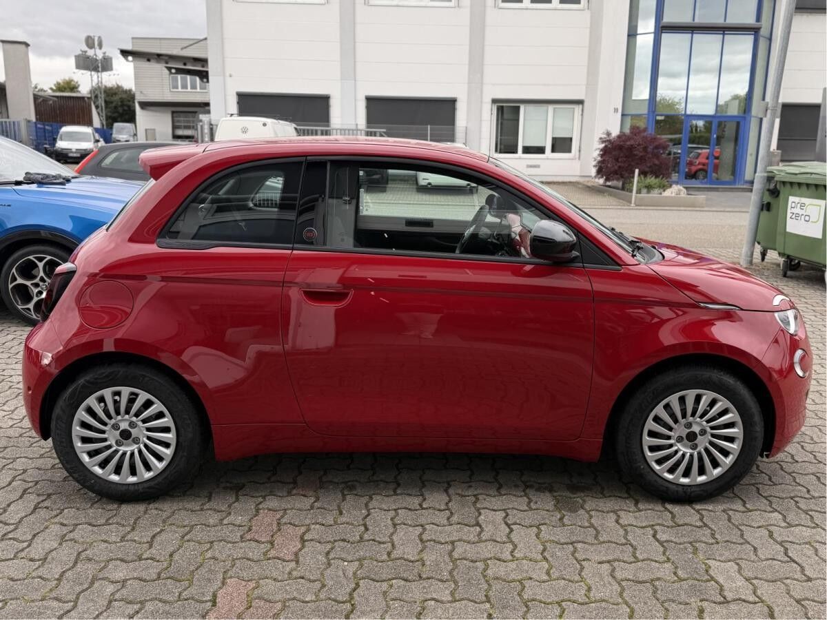 Fiat 500e (RED) 42 kWh LAGERWAGEN NAVI SHZ PDC KAMERA