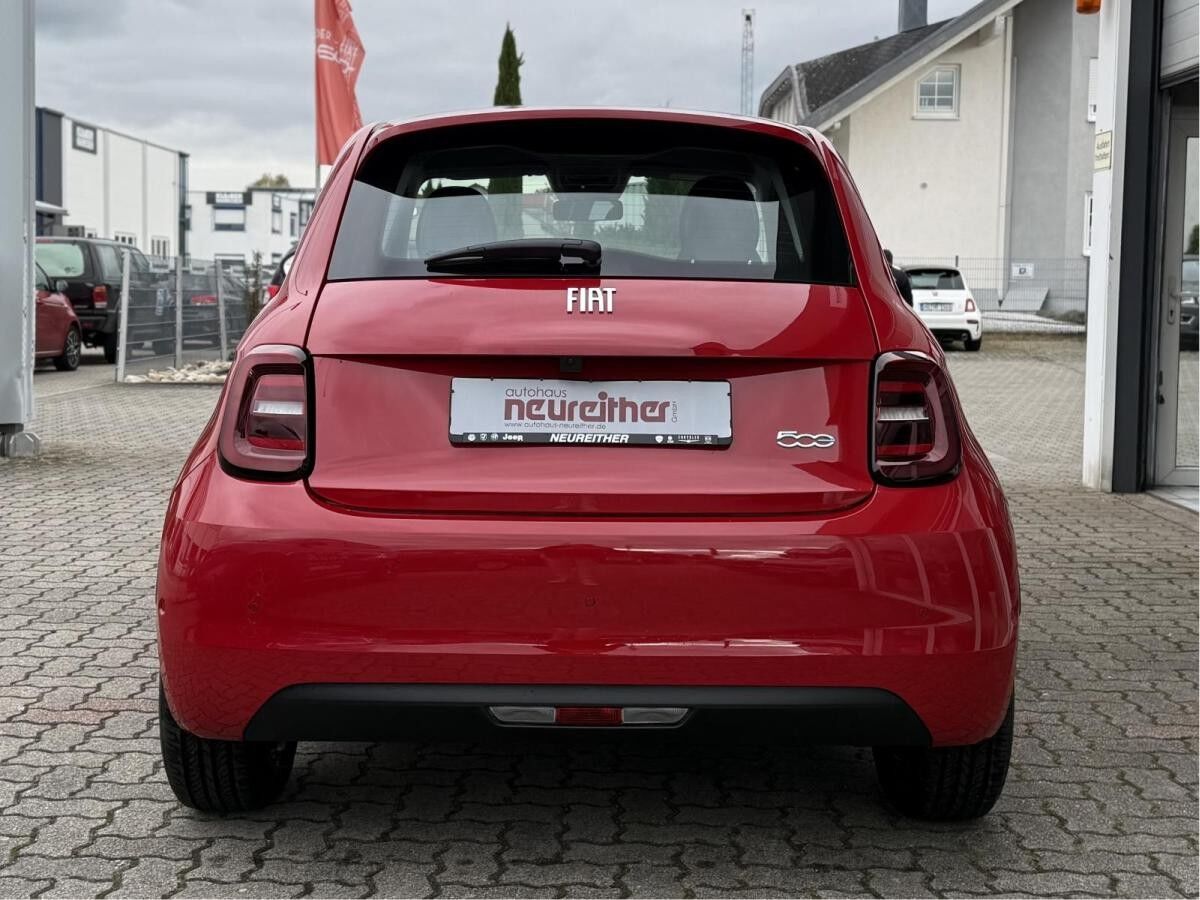 Fiat 500e (RED) 42 kWh LAGERWAGEN NAVI SHZ PDC KAMERA