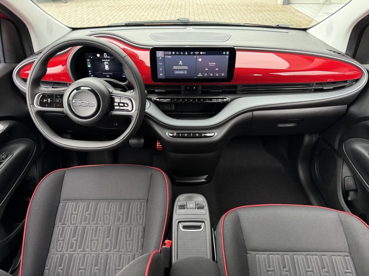 Fiat 500e (RED) 42 kWh LAGERWAGEN NAVI SHZ PDC KAMERA