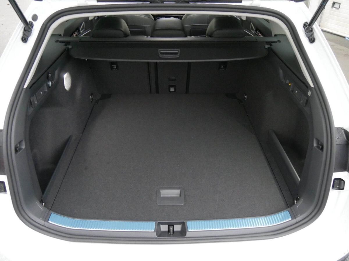 Volkswagen Passat Business 2,0TDI DSG AHK,IQ,IQ-DRIVE Lagerwagen !