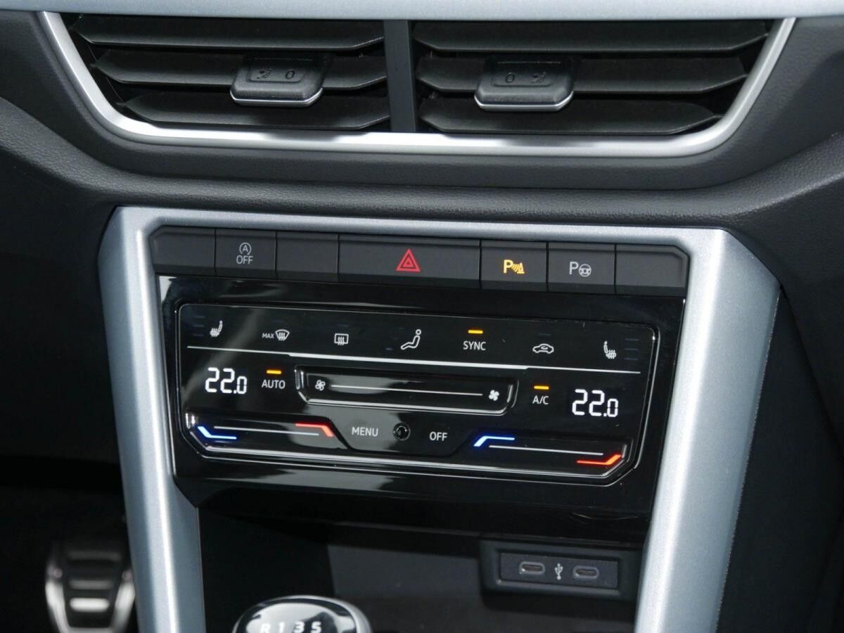 Volkswagen T-Roc 1.0 TSI GOAL AHK NAVI ACC App-Connect