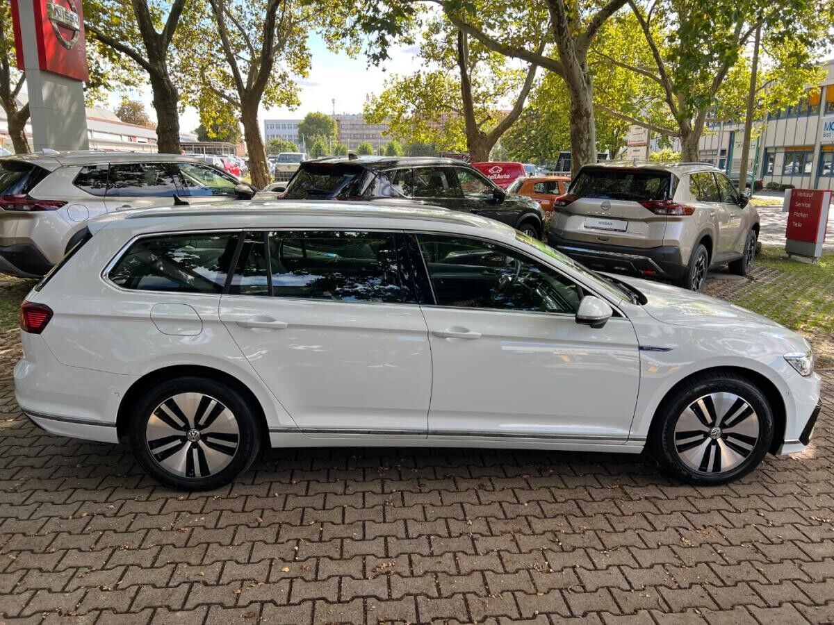 Volkswagen Passat Variant 1.4 TSI GTE ACC+AHK+Navi+SHZ Volkswagen Passat Variant 1.4 TSI GTE ACC+AHK+Navi+SHZ
