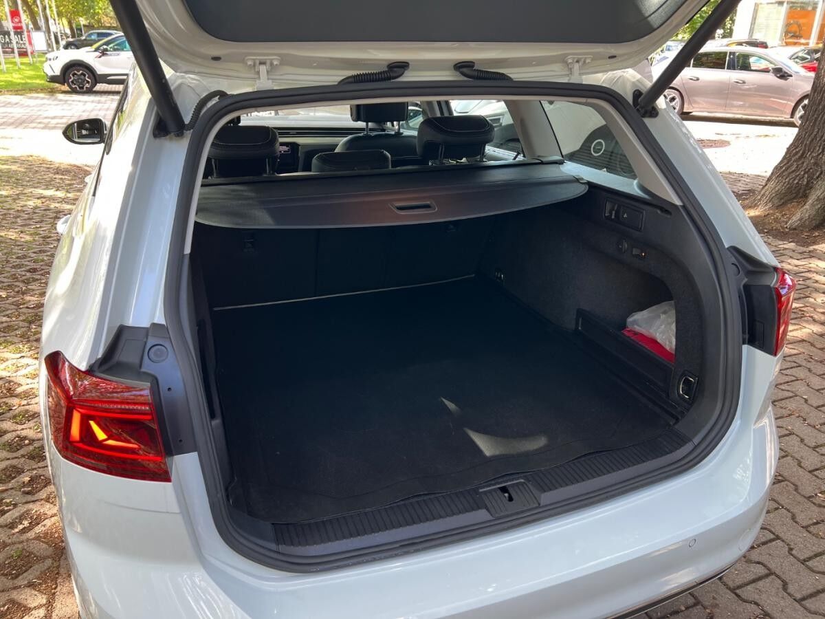 Volkswagen Passat Variant 1.4 TSI GTE ACC+AHK+Navi+SHZ Volkswagen Passat Variant 1.4 TSI GTE ACC+AHK+Navi+SHZ