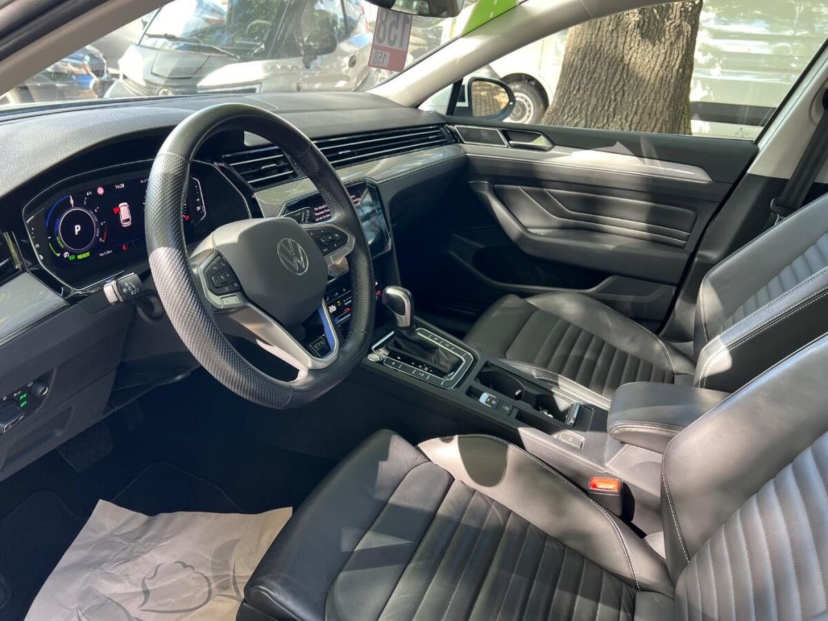 Volkswagen Passat Variant 1.4 TSI GTE ACC+AHK+Navi+SHZ Volkswagen Passat Variant 1.4 TSI GTE ACC+AHK+Navi+SHZ