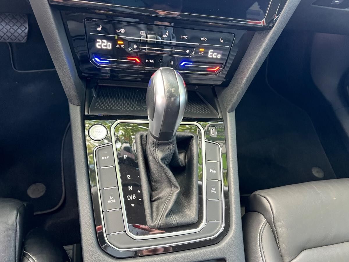 Volkswagen Passat Variant 1.4 TSI GTE ACC+AHK+Navi+SHZ Volkswagen Passat Variant 1.4 TSI GTE ACC+AHK+Navi+SHZ