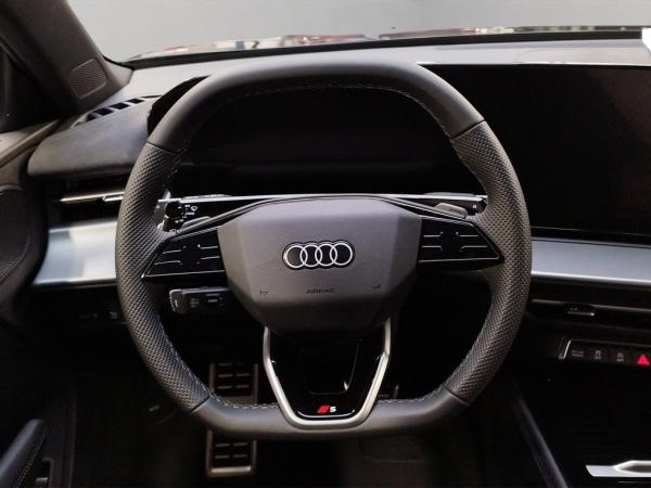Audi Q3 TFSI S tronic | SOFORT VERFÜGBAR