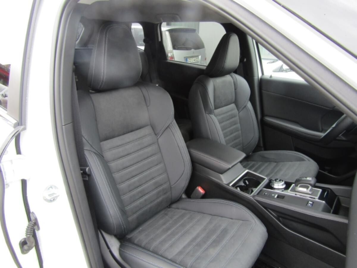 Mitsubishi Outlander Plug-in Hybrid 2.4 PHEV Intro Edition NAVI LED SHZ ACC PDC RFK