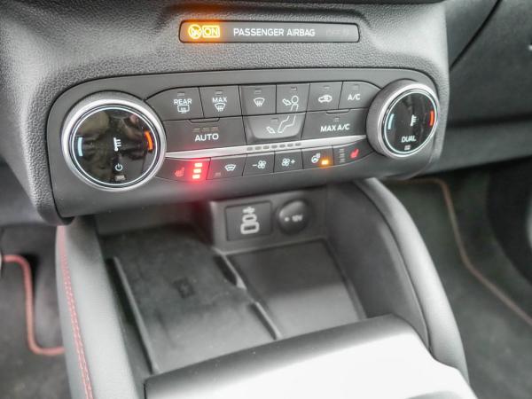 Ford Kuga PANORAMA ALLWETTER LED